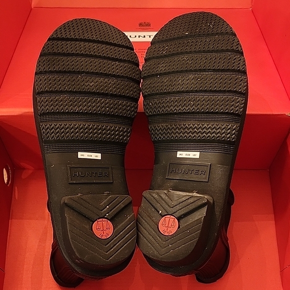 Hunter Classic Black Waterproof Boots - Picture 4 of 4